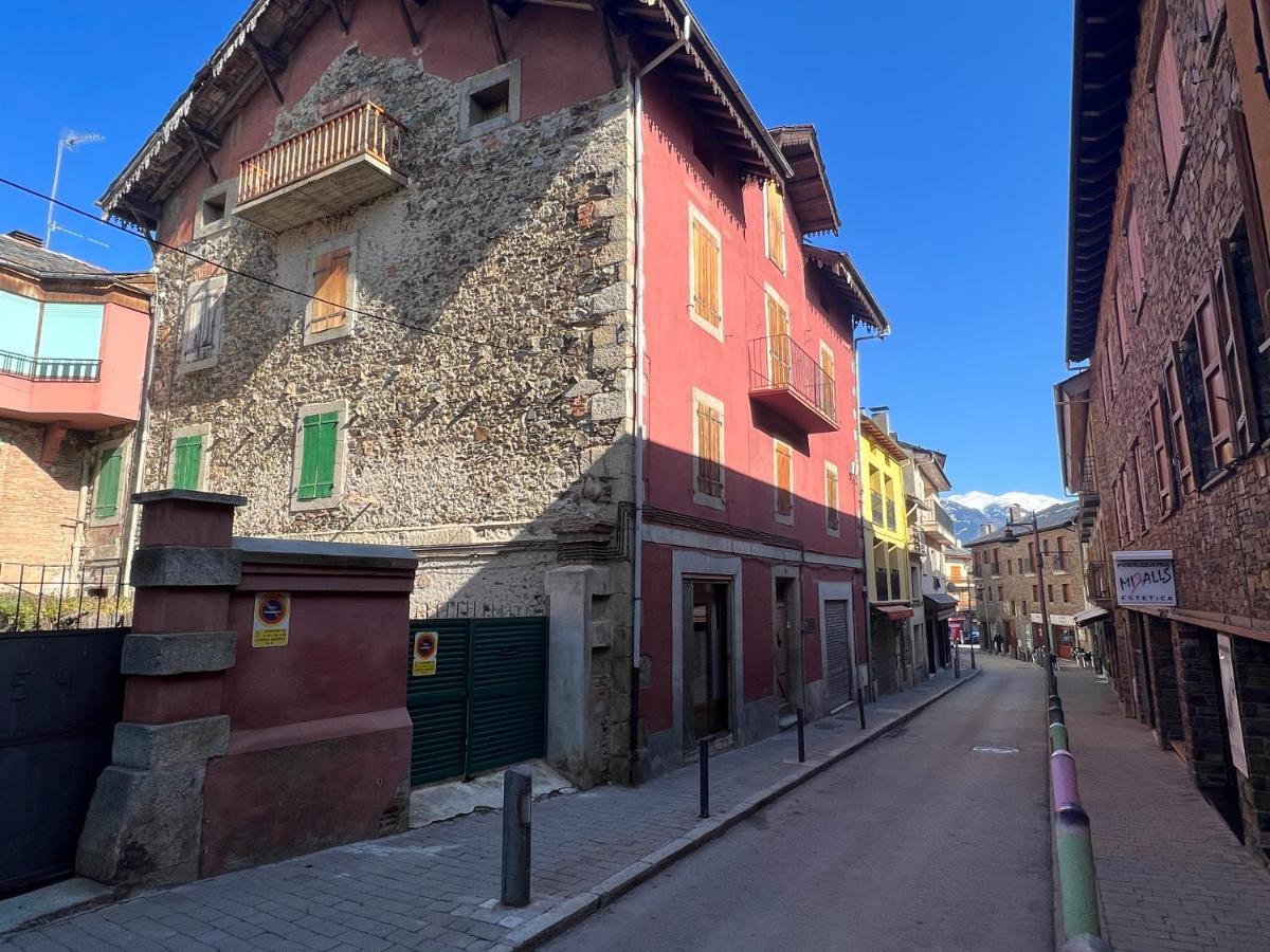 Cabane Du Cerf Llivia Exterior photo
